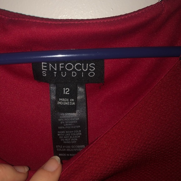 Red and Black work dress - Picture 2 of 2